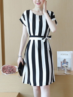 Black and White Fit & Flare Knee Length Plus Size Dress for Casual Office Evening