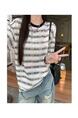 Real Shot Cost-Effective Mixed Color Stripe Shoulder Short-Sleeved T-Shirt Women's Summer 2025 New Design Sense Half-Sleeved Loose Top Cream and Black
