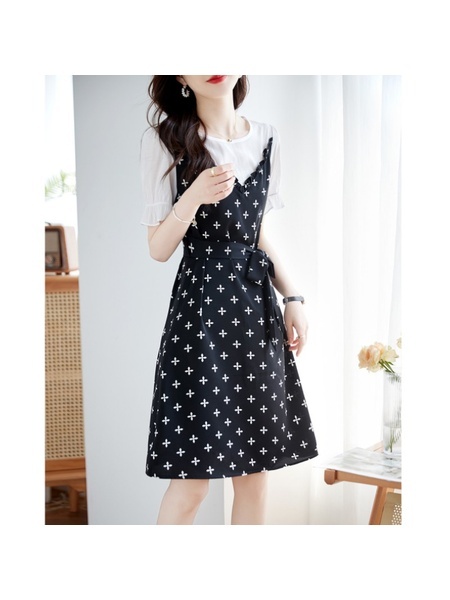 Spot Color Contrast Stitching T-shirt Dress 2025 Summer New Simple Printing Fashion Waist Short-Sleeved Dress Female in Black