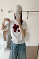 Summer New Simple Small Zhongbo Main Tone Flocking Flowers Print Shoulder Short Sleeve T-shirt Korean Casual Top - White