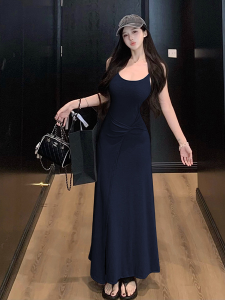 2025 Summer New Twist Design Sense Inspirational Design Slimming Knitted Sling Dress Women's Chest Pad Slimming Dress in Navy Blue