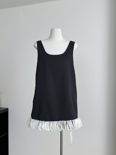 Sourcewithu Dai Li's Cat 2-Color Design Petal Vest Dress Stitching Flab Hiding Short Dress Women in Black and White