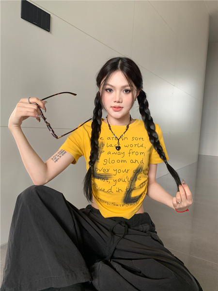 Real shot and real price 2025 summer new American letter pleated slim short versatile short-sleeved T-shirt tops for women in Bright Yellow