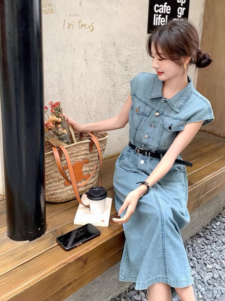 High Sense Denim Dress Women's Summer 2025 New Waist Slimming Temperament Simple Style Popular Light Blue Long Dress