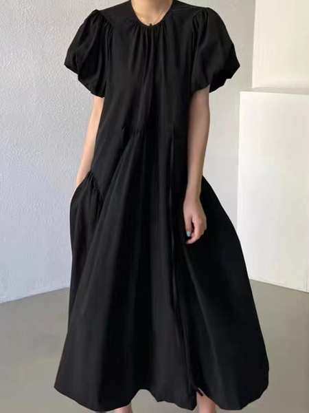 Artistic retro design, simple and fashionable long dress in black
